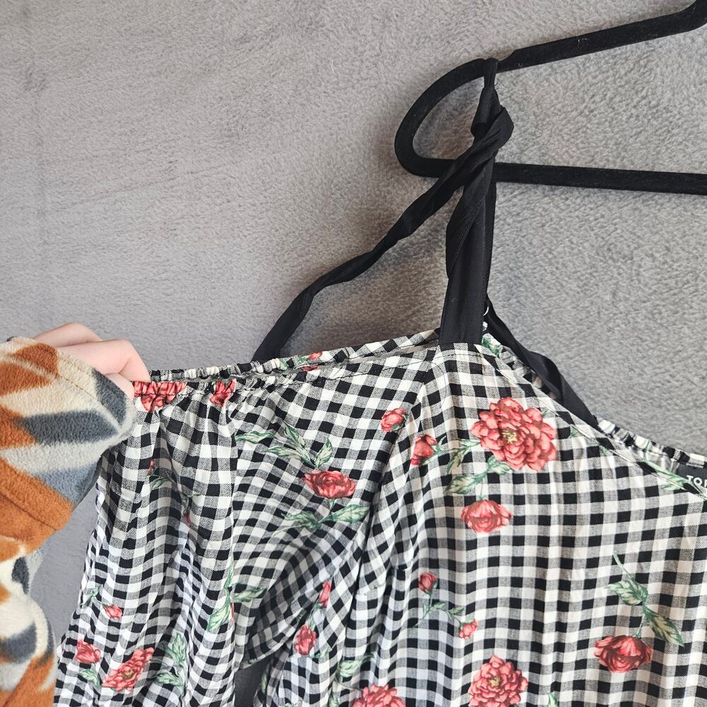Torrid Gingham Floral Cold Shoulder Blouse Black White Rose Print Flowy Top Sz 4 - Picture 3 of 8
